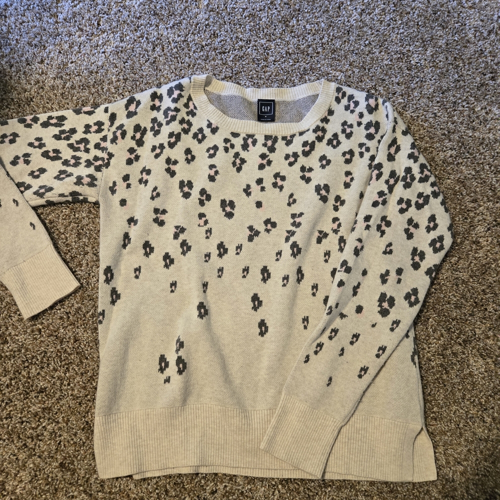 GAP Cream and Black Animal Print Sweater